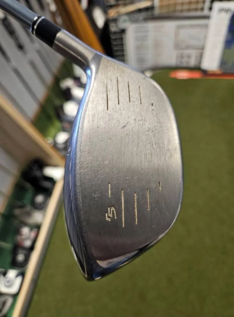 Ladies Taylormade R5 Driver - Image 4