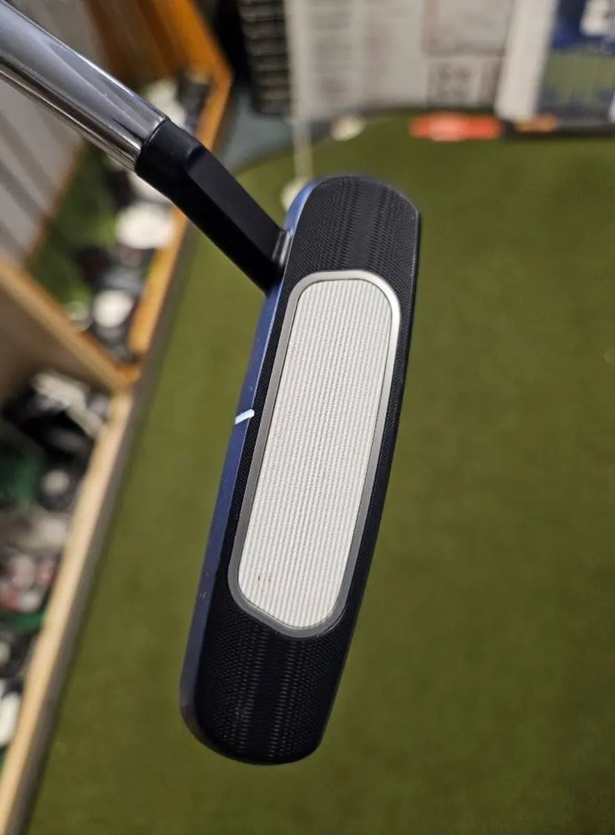 As New Odyssey Ai-One Rossie Putter - Image 3