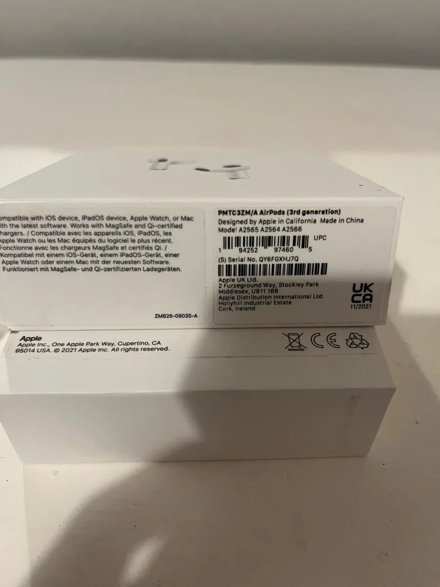Apple AirPods gen 3 - Image 3