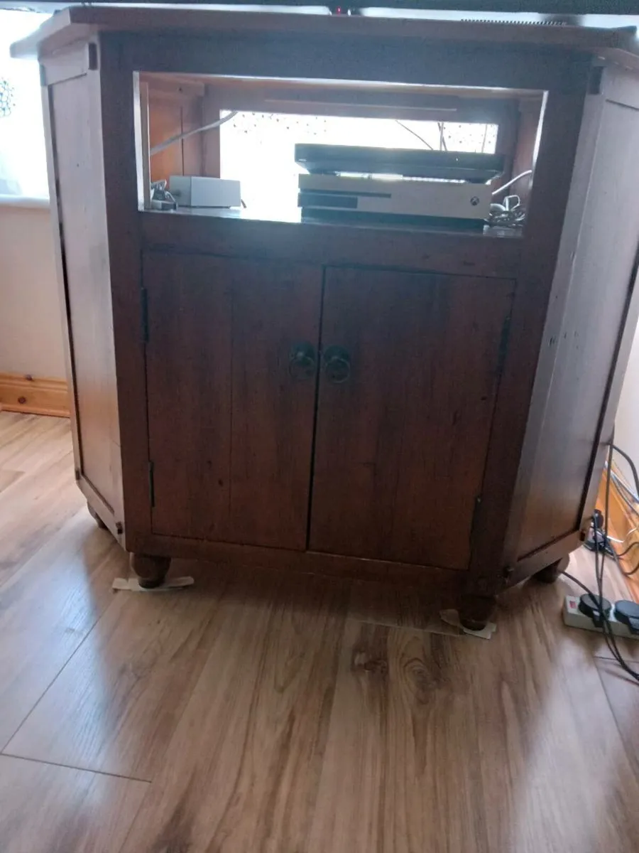 TV Unit - Image 3