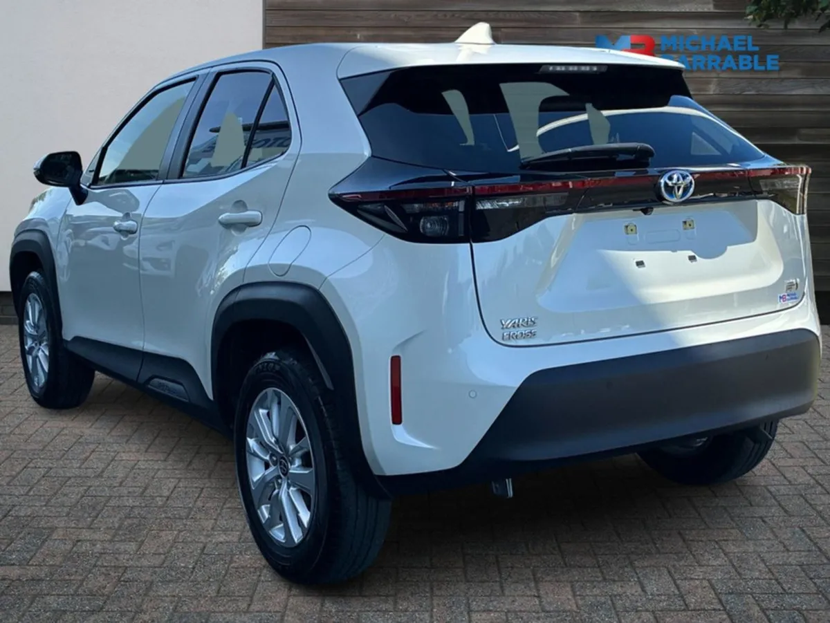 Toyota Yaris Cross 1.5l Petrol Hybrid - Image 4