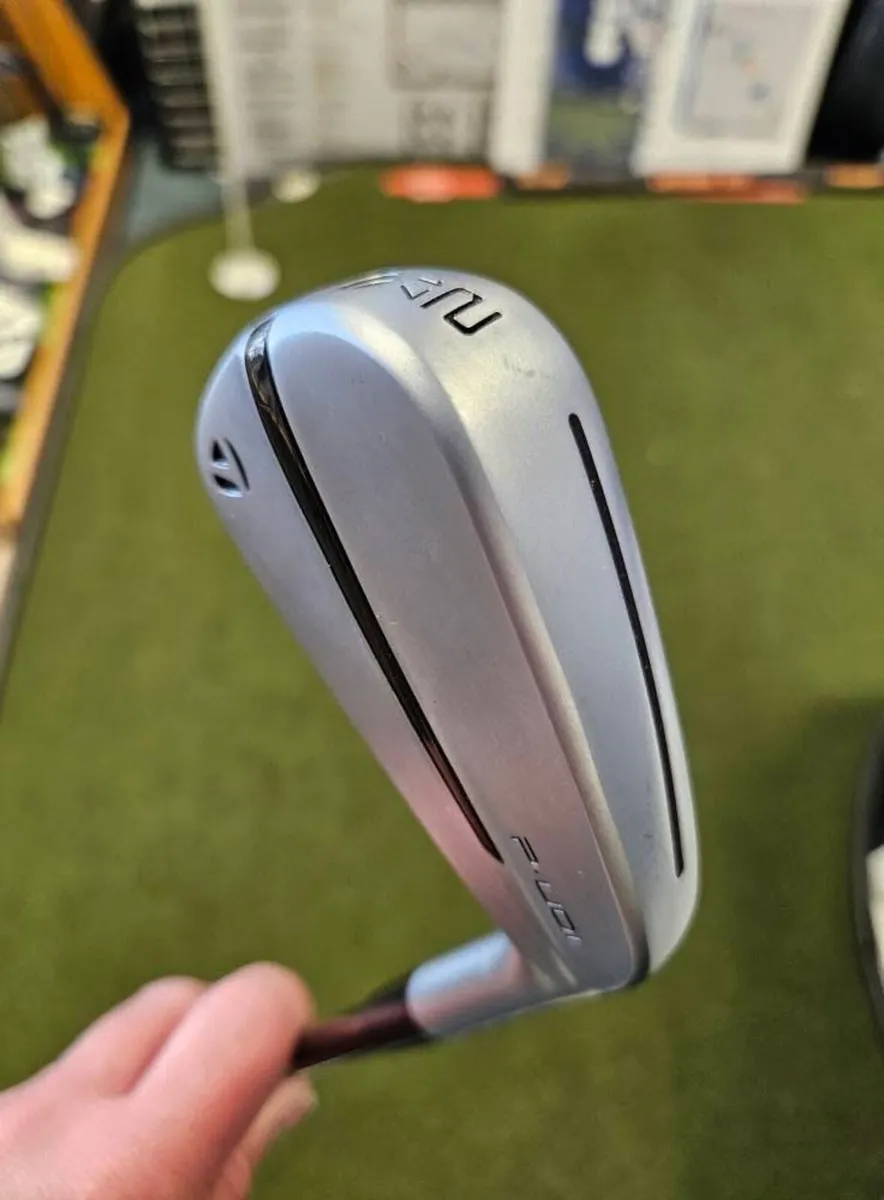 As New Taylormade P-UDI Forged 2 Iron - Image 2