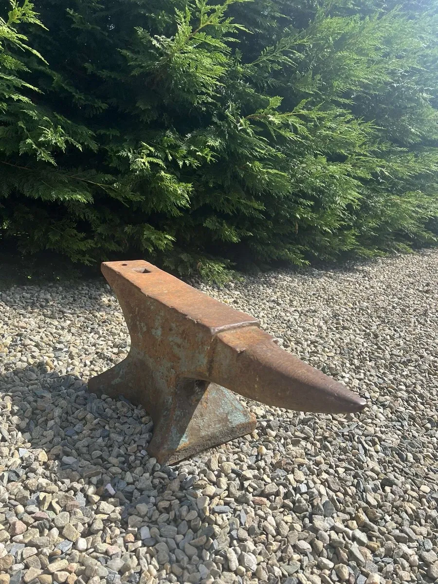 Large blacksmith anvil - Image 4