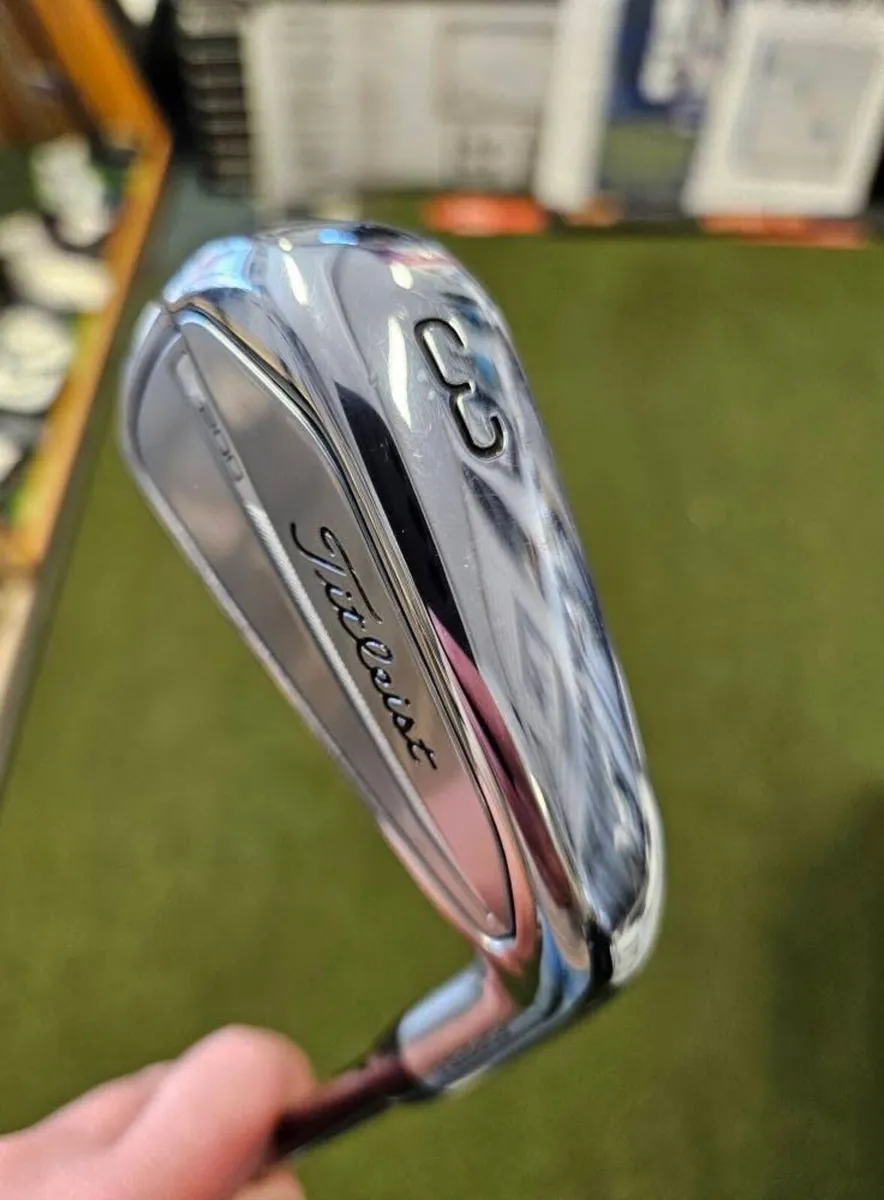 Like New Titleist T200 Forged 3 Iron - Image 3