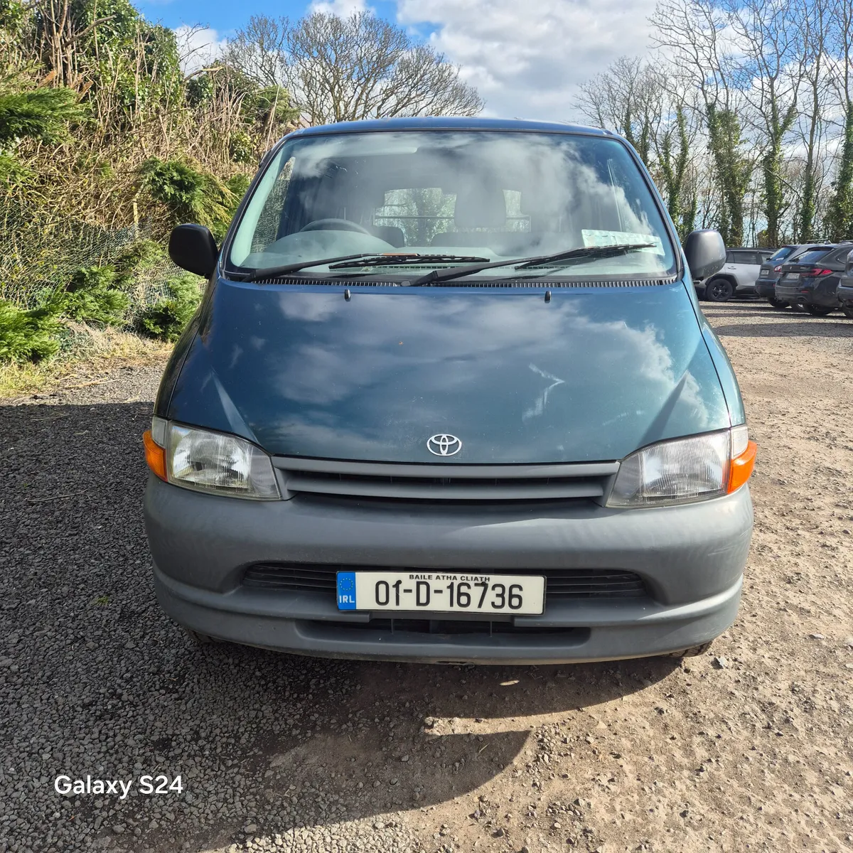 Toyota HiAce 2001 - Image 3