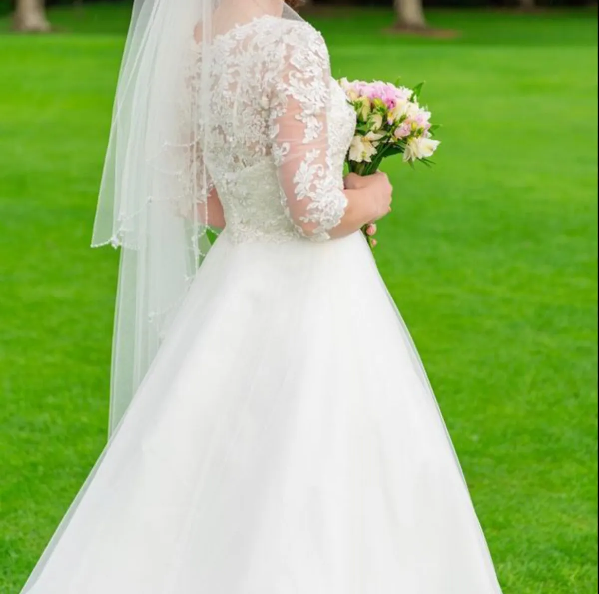 Wedding dress - Image 3
