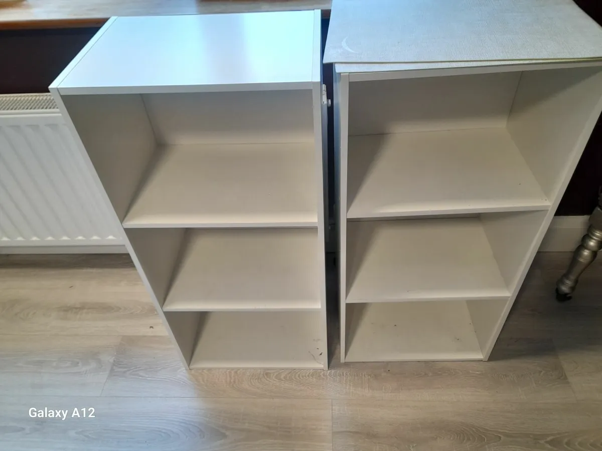 Two white bookcases/display units - Image 4