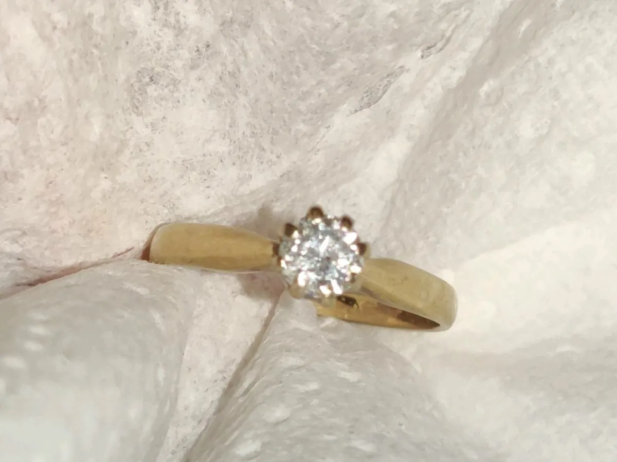 LARGE DIAMOND SOLITAIRE, 9CT Gold New Ring ! - Image 3