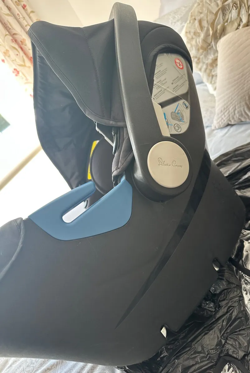 SilverCross Childs Car seat - Image 1