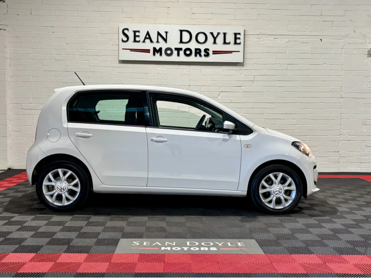 Volkswagen up! 1.0  MOVE Manual 60PS 5DR - Image 2