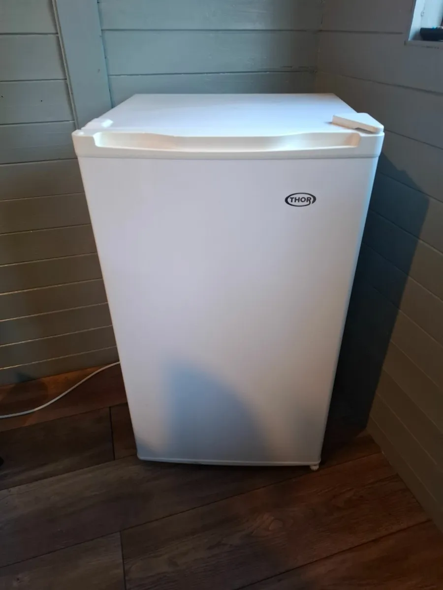 Under counter fridge - Image 1