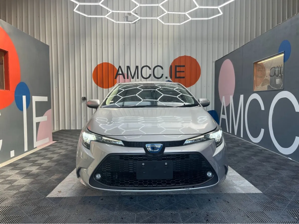 Toyota Corolla 1.8 Hybrid / 112k KMs / Reverse Ca - Image 2