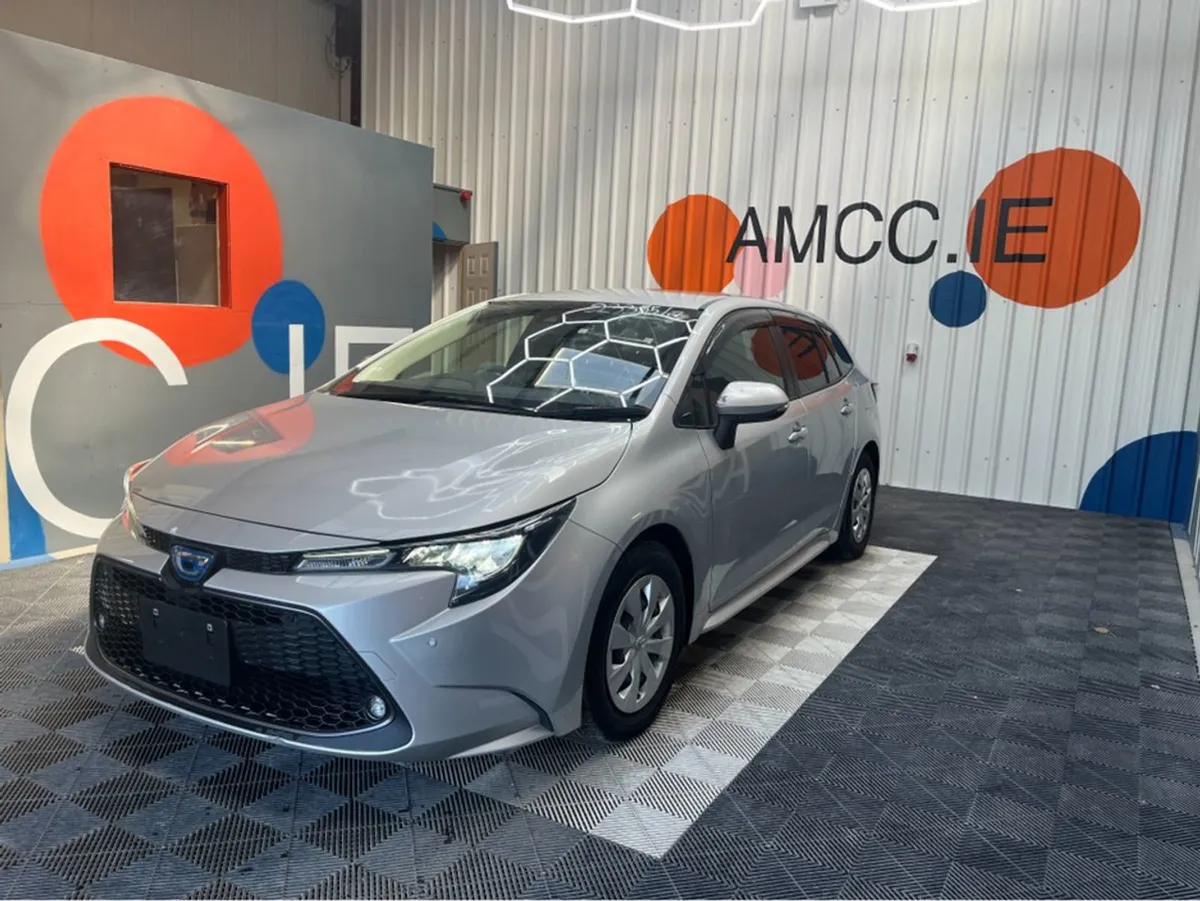 Toyota Corolla 1.8 Hybrid / 112k KMs / Reverse Ca - Image 3