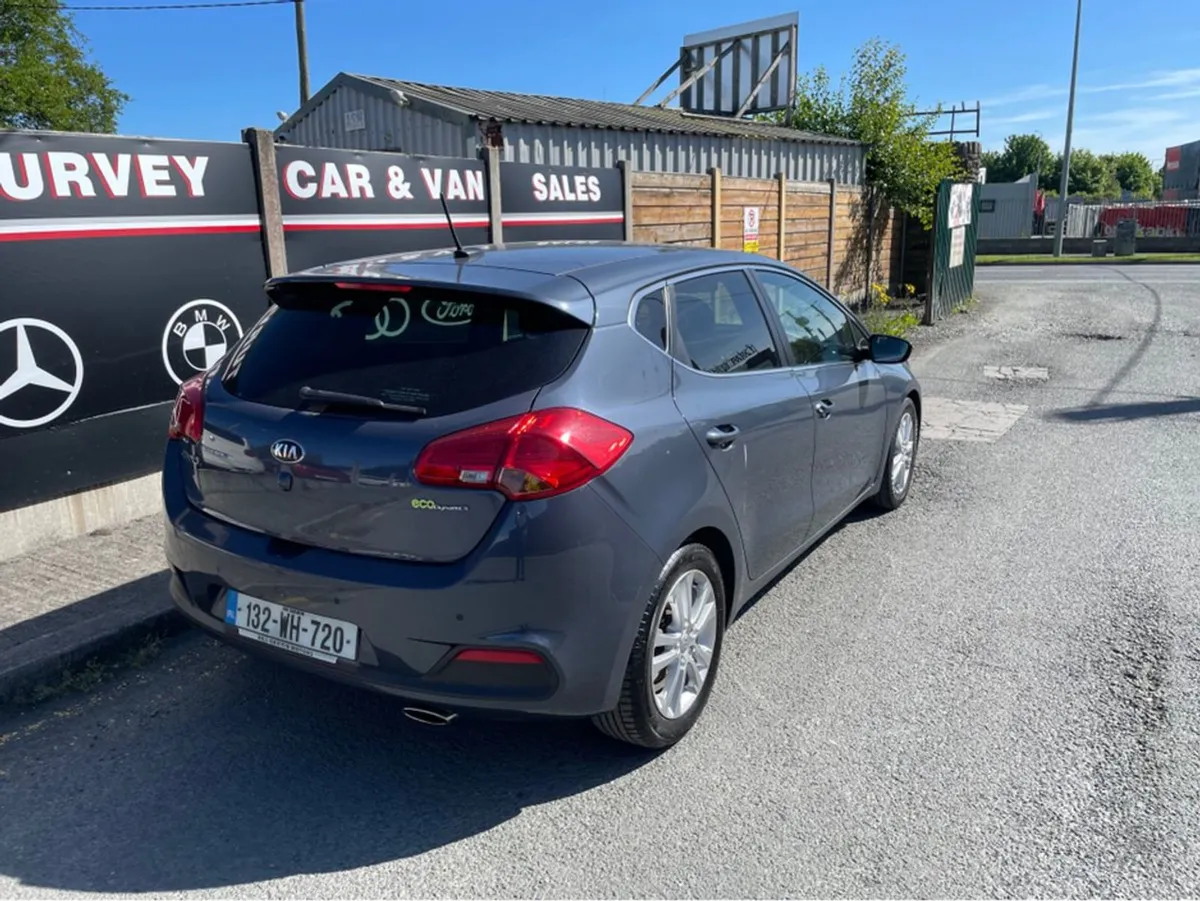 Kia Ceed Cee d 3 Ecodynamics 5DR 1.6 Crdi 126BHP - Image 4