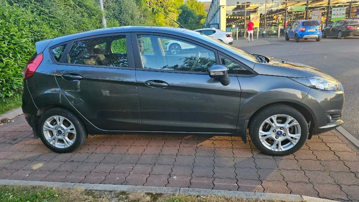 Car - Image 4