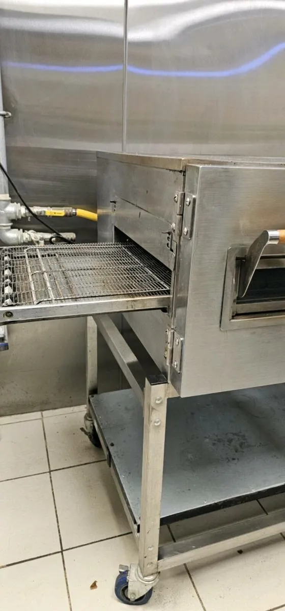 Lincoln pizza oven - Image 2