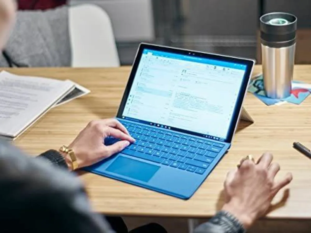 Microsoft Surface Pro 6 i7-8650U 8GB RAM 256GB SSD - Image 4