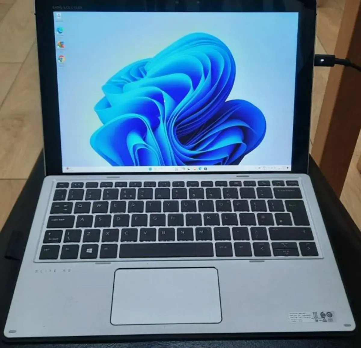 HP Elite X2 1012 G2 Laptop / Tablet i5 16GB 256GB - Image 2