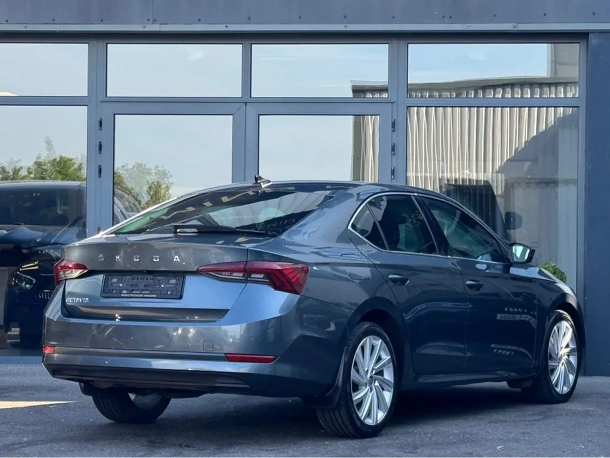 Skoda Octavia Style 2.0 TDI 150HP 5DR - Image 2