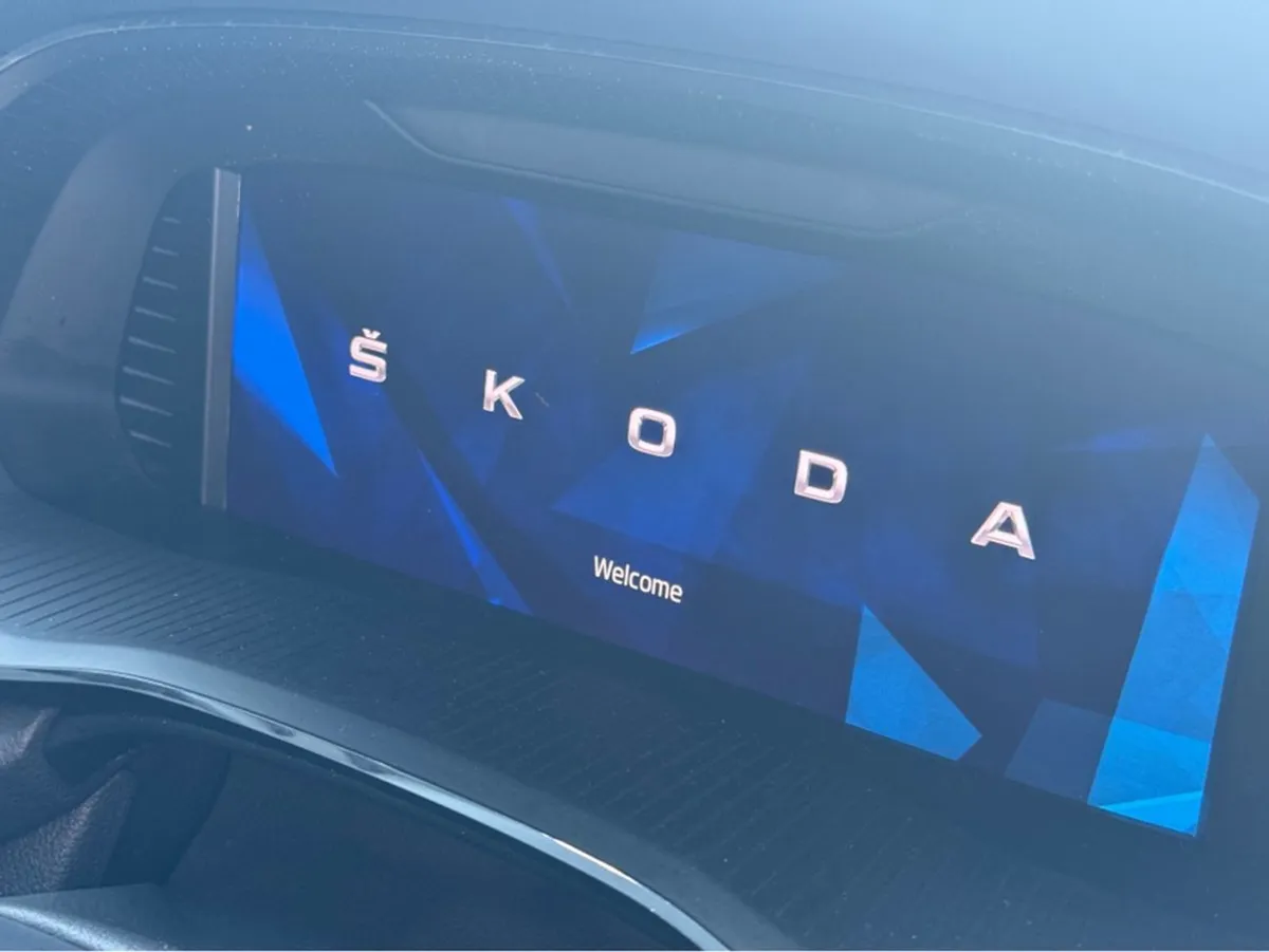 Skoda Octavia Style 2.0 TDI 150HP 5DR - Image 4