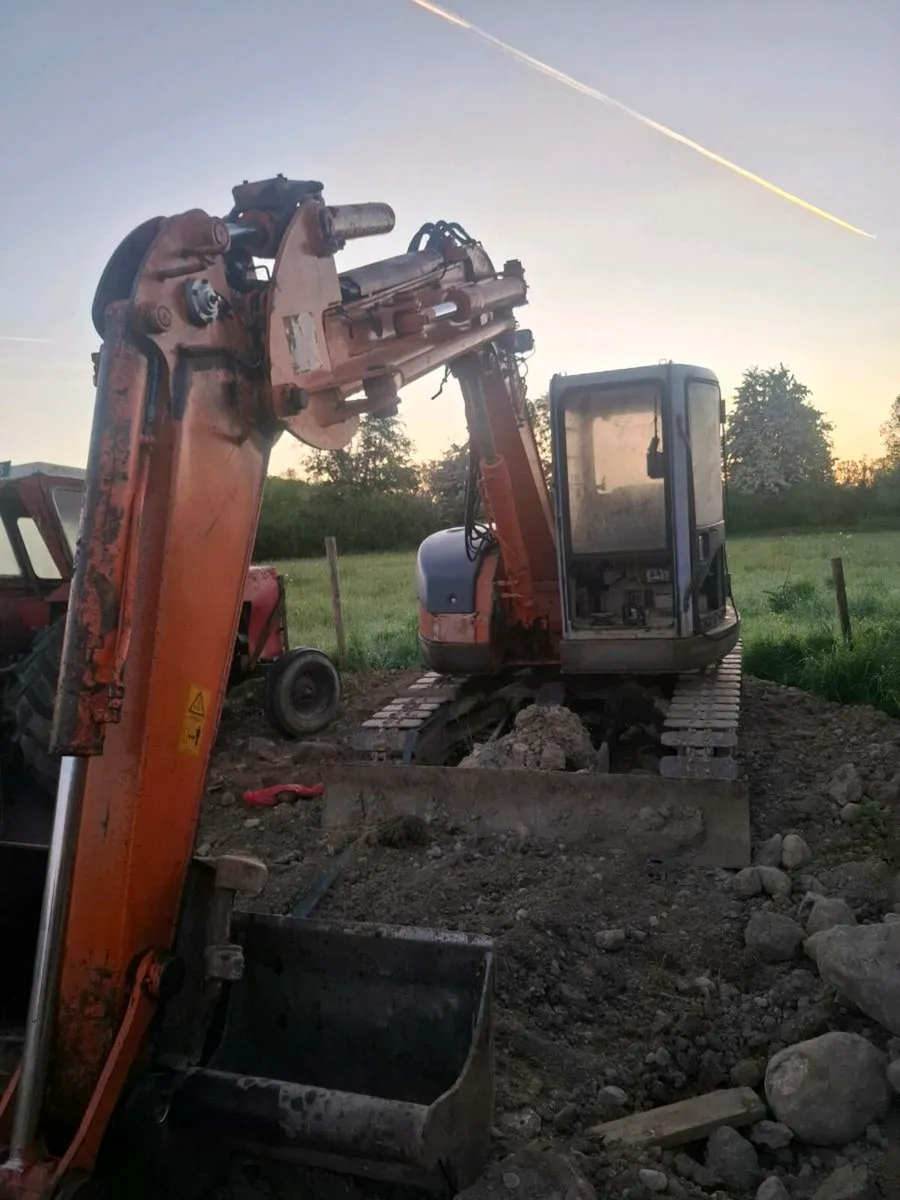 Digger 7.5 ton - Image 2