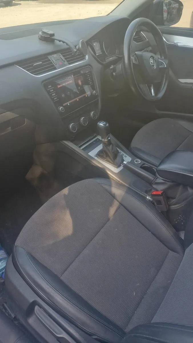 Skoda Octavia 2019 automatic - Image 4