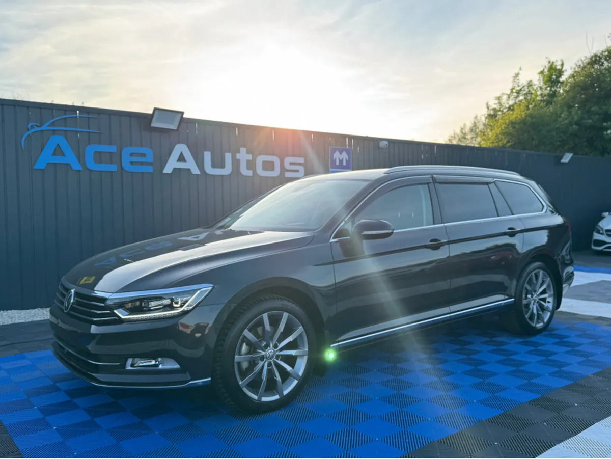 Volkswagen Passat HIGHLINE - 2.0L DIESEL - AUTO - - Image 2