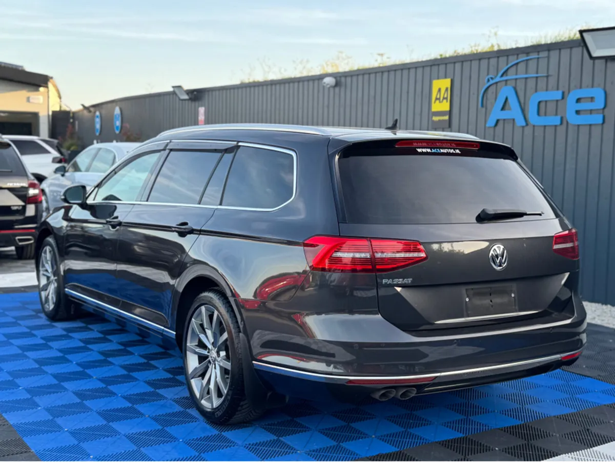 Volkswagen Passat **DEPOSIT TAKEN** HIGHLINE - 2.0 - Image 4