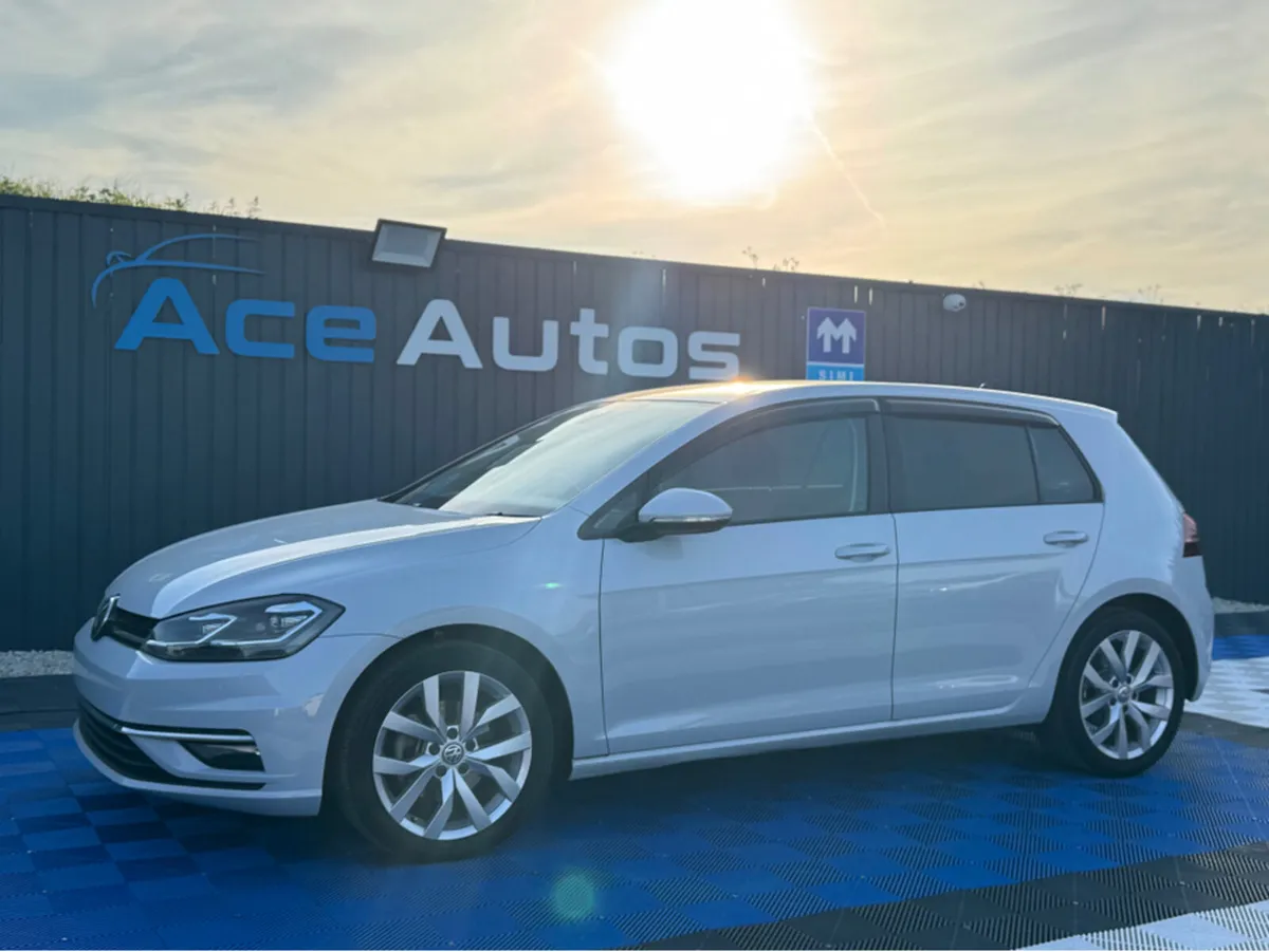 Volkswagen Golf HIGHLINE - 1.4 PETROL - AUTO - 12M - Image 3