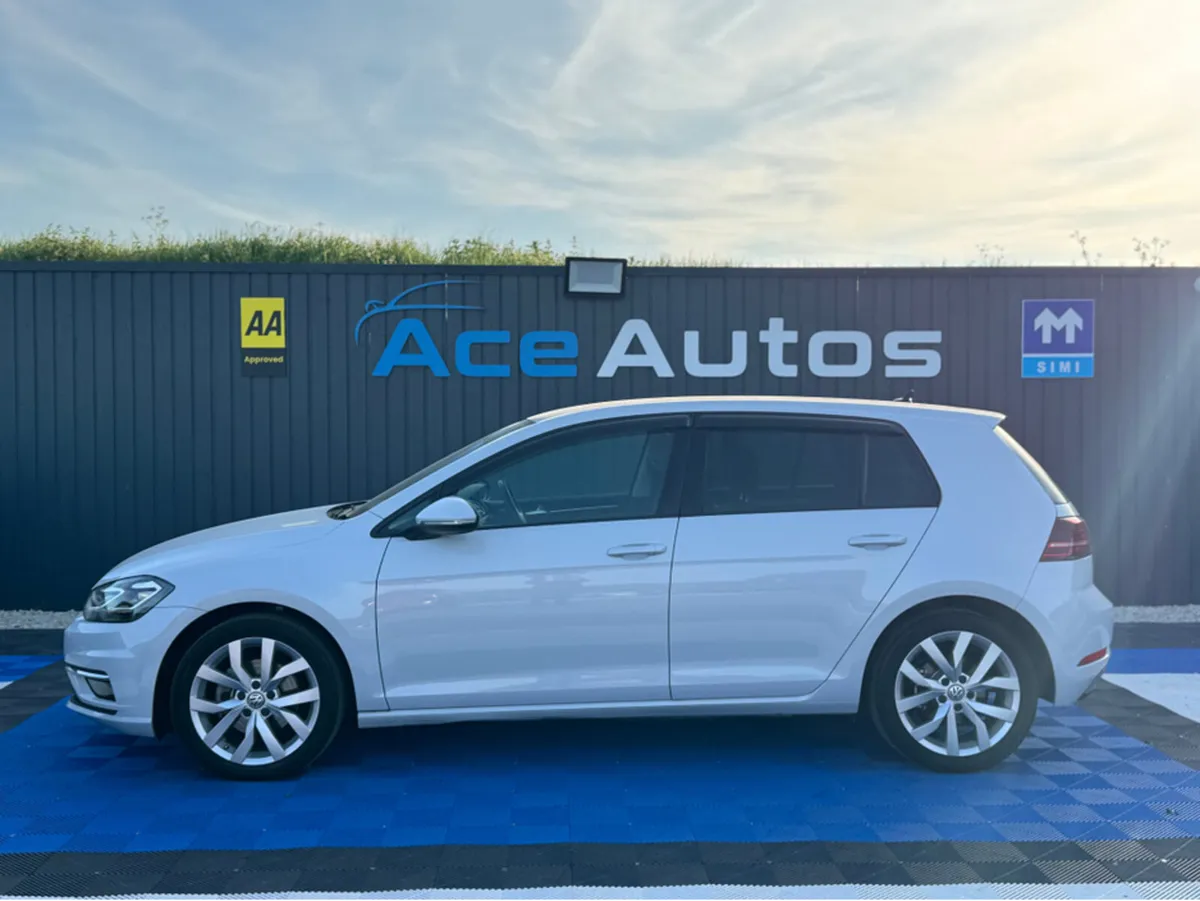 Volkswagen Golf HIGHLINE - 1.4 PETROL - AUTO - 12M - Image 4