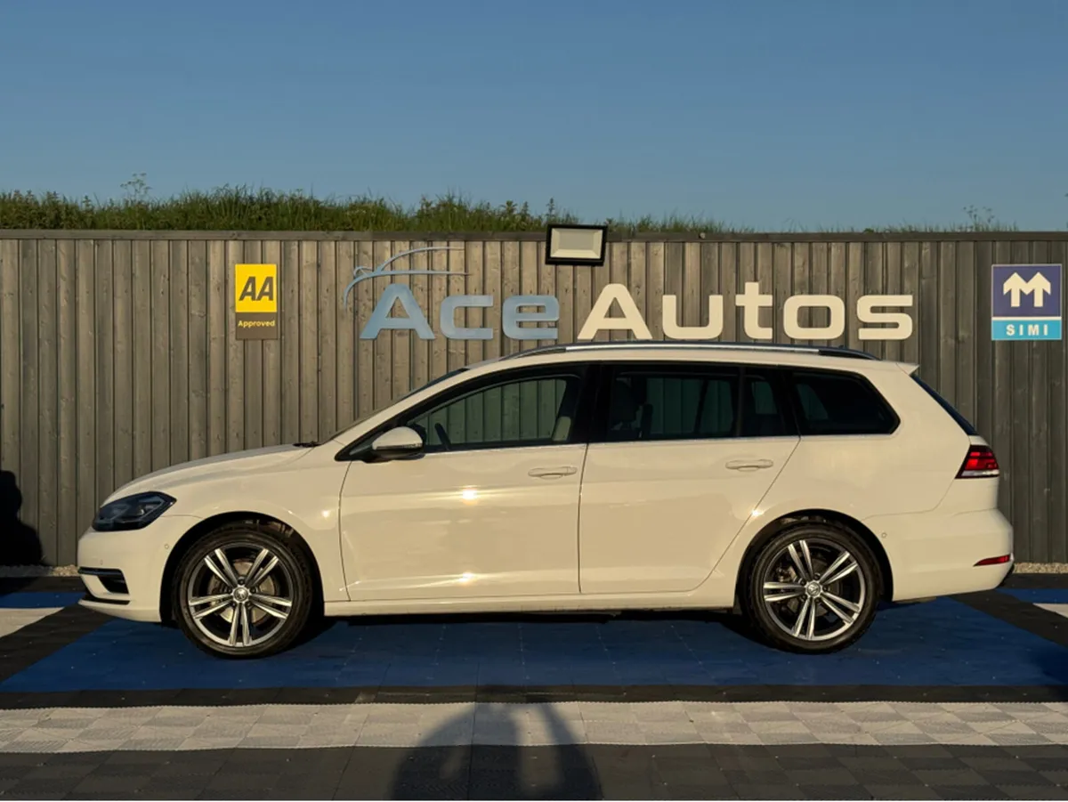 Volkswagen Golf HIGHLINE - 2.0L DIESEL - AUTO - 12 - Image 4