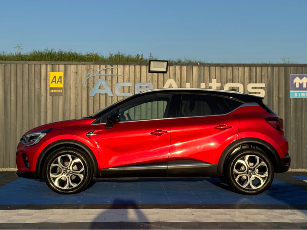 Renault Captur INTENSE - 1.3 PETROL - AUTO - 12M W - Image 2
