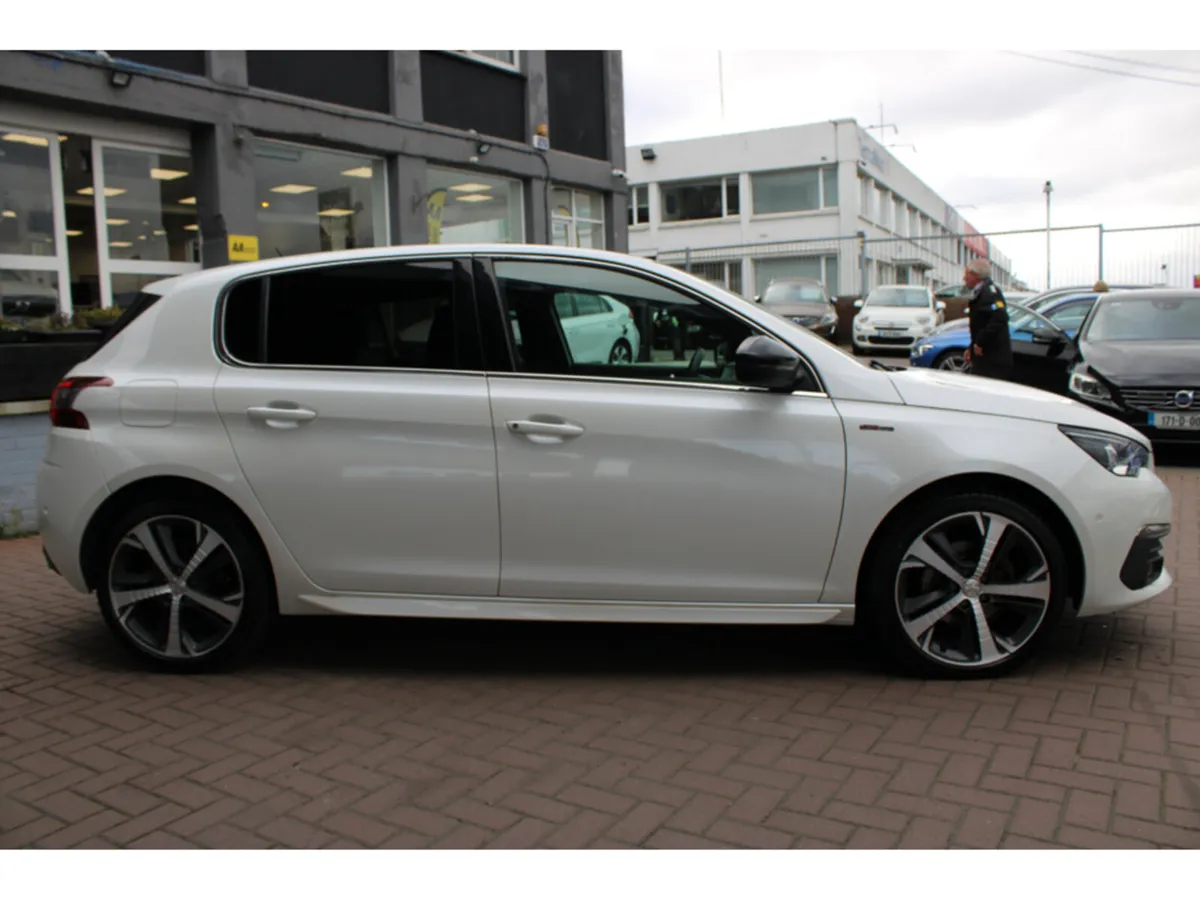 Peugeot 308 1.2i GT-LINE 5DR HATCHBACK AUTOMATIC / - Image 3