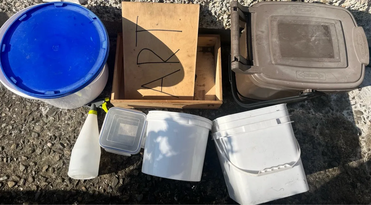 Bundle of items - Image 4