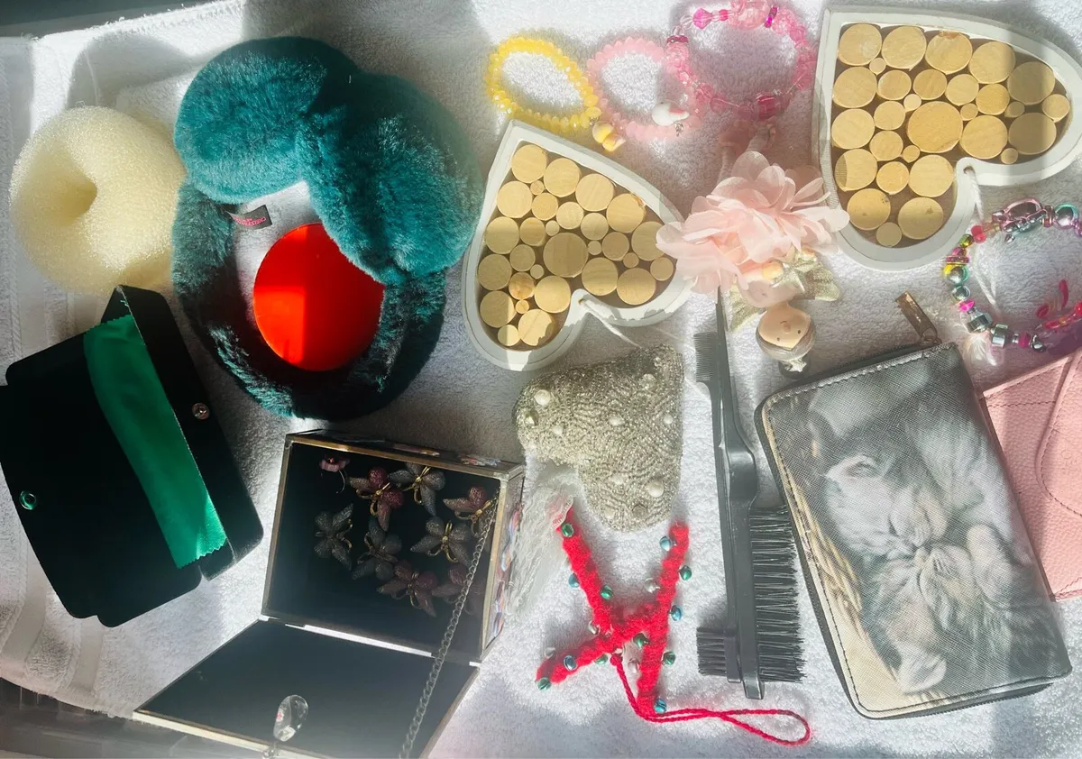 Bundle of items - Image 2
