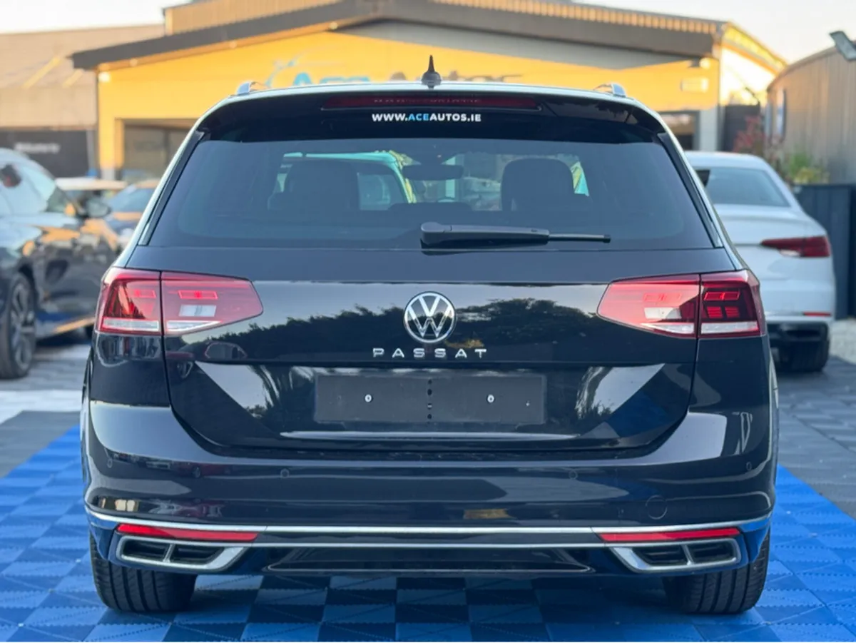 Volkswagen Passat R-LINE - 2.0L DIESEL - AUTO - 12 - Image 3