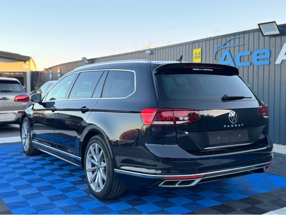 Volkswagen Passat R-LINE - 2.0L DIESEL - AUTO - 12 - Image 4