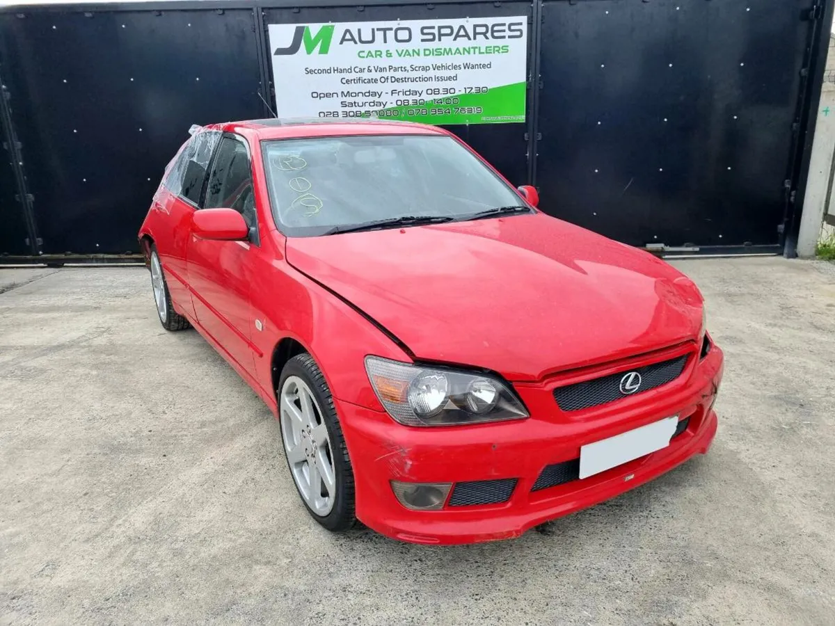 Lexus is200 BREAKING PARTS SPARES ONLY - Image 4
