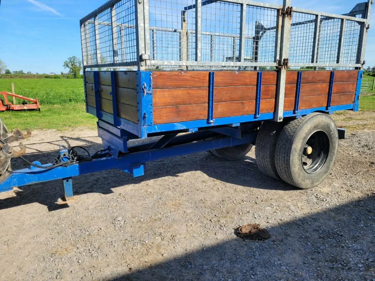 Turf timber tipping trailer - Image 1