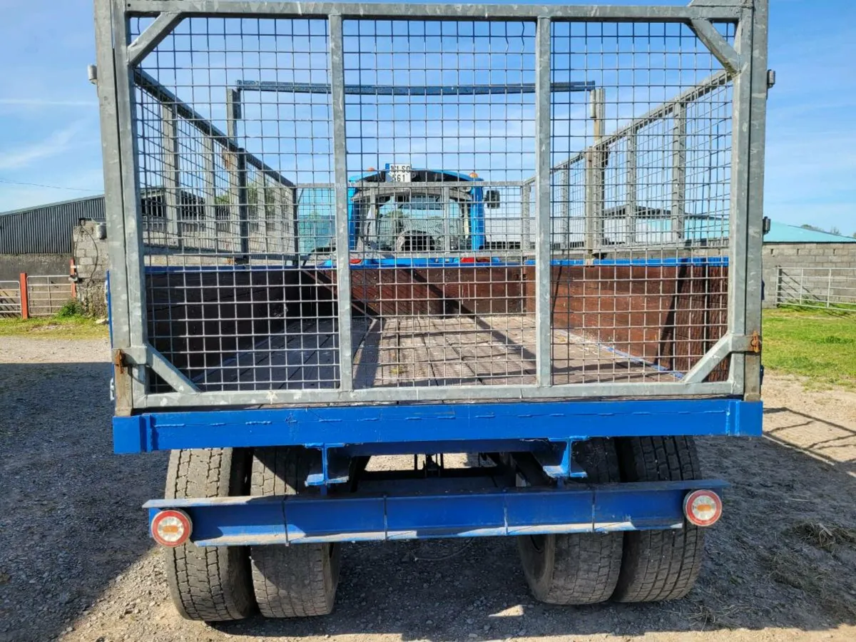 Turf timber tipping trailer - Image 3