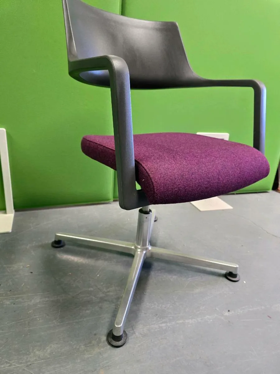Designer chairs - Image 4