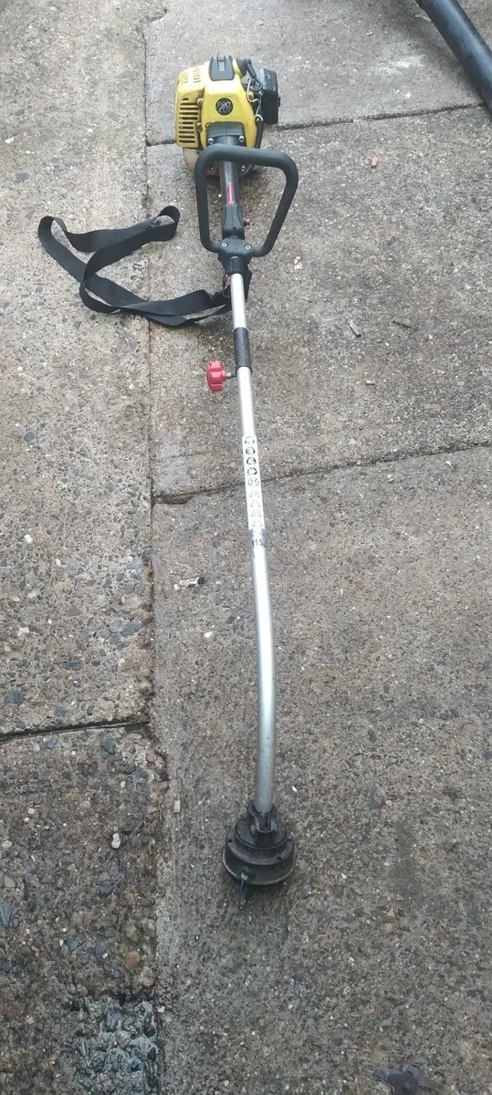 Grass strimmers running well price too sell - Image 3