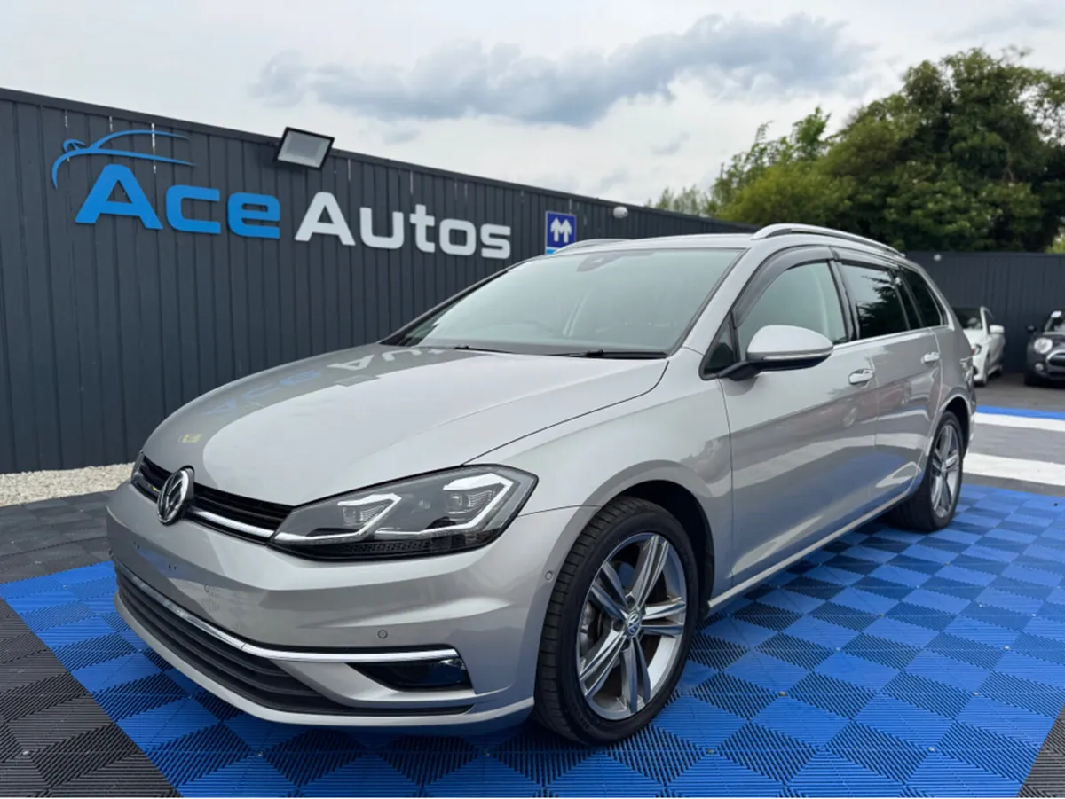 Volkswagen Golf HIGHLINE PRO - 2.0L DIESEL - AUTO - Image 2