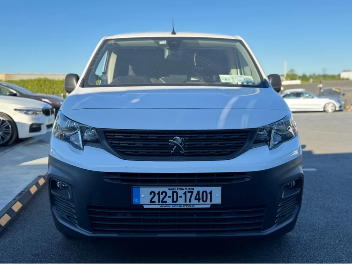 Peugeot Partner PROFESSIONAL PLUS 1.5 DIESEL - MAN - Image 2