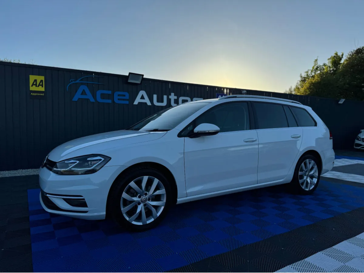 Volkswagen Golf HIGHLINE - 1.4 PETROL - AUTO - 12M - Image 3