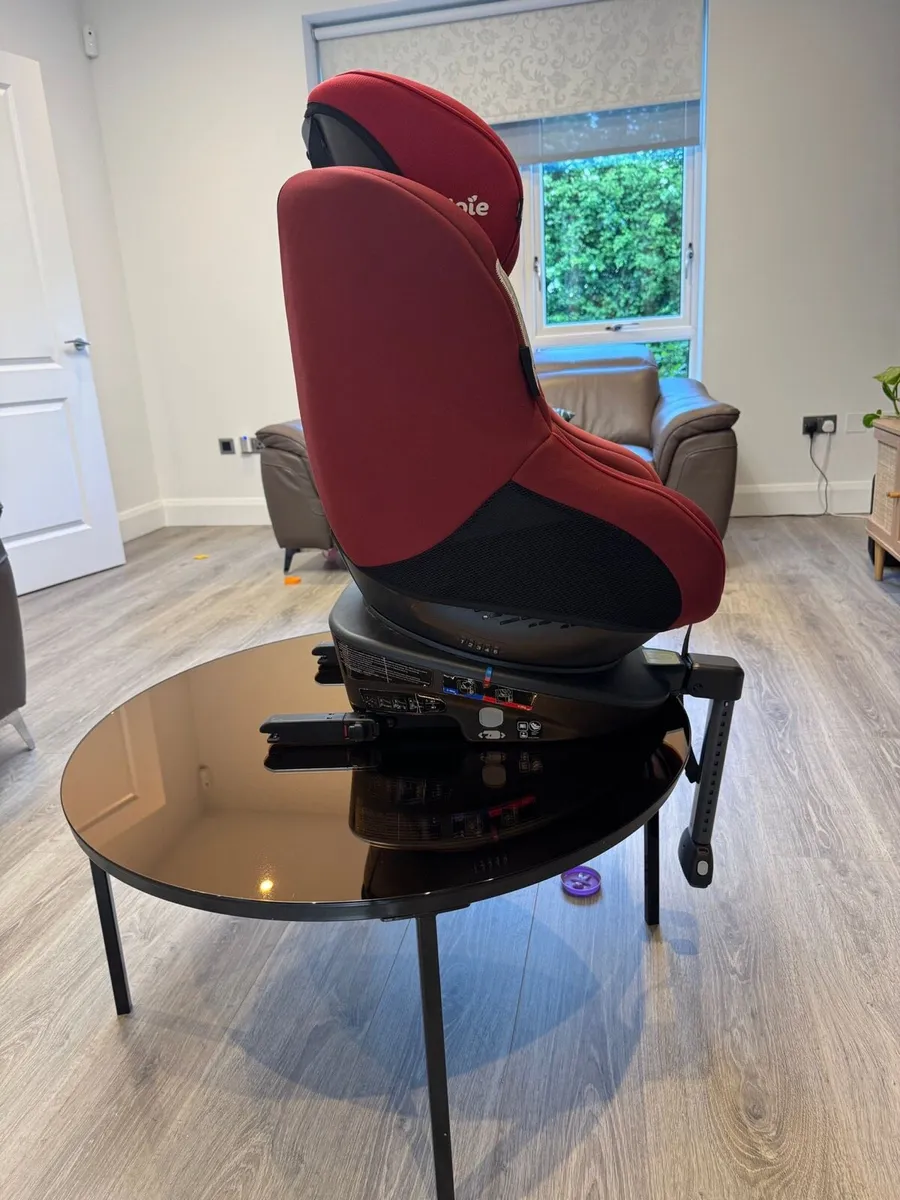 Car seat - Image 1