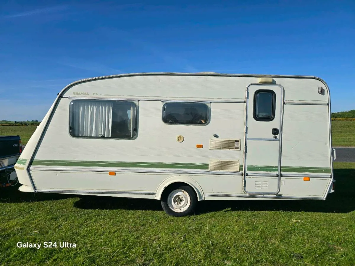 Elddis Shamal XL Touring Caravan 4Berth  850 KG - Image 3