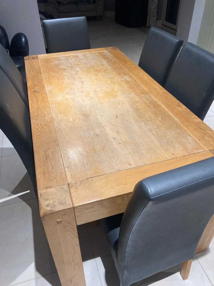 Table, chairs - Image 3