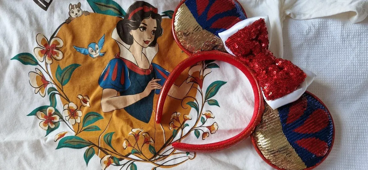 Disneyland Mickey Mouse Ears Snow White Size 8/10 - Image 1
