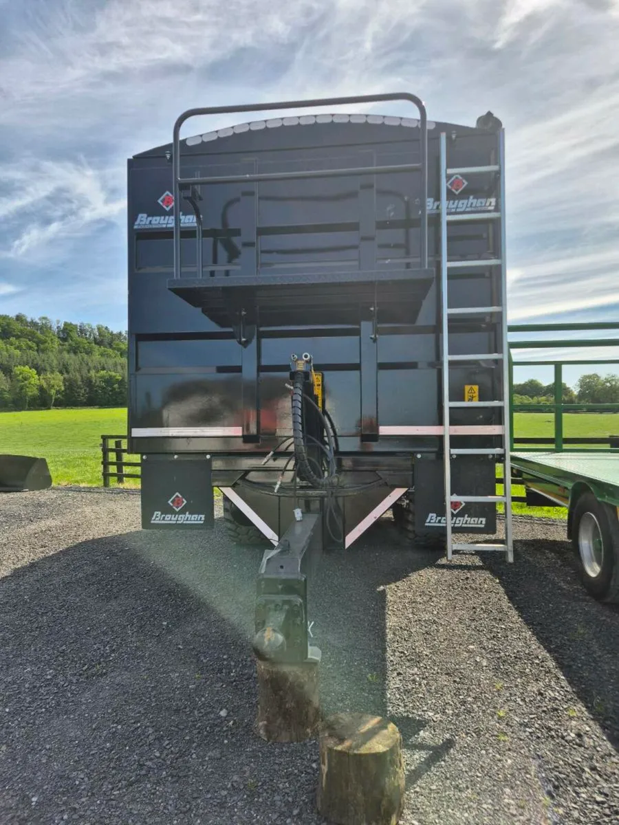 Grain/Sludge trailer - Image 2